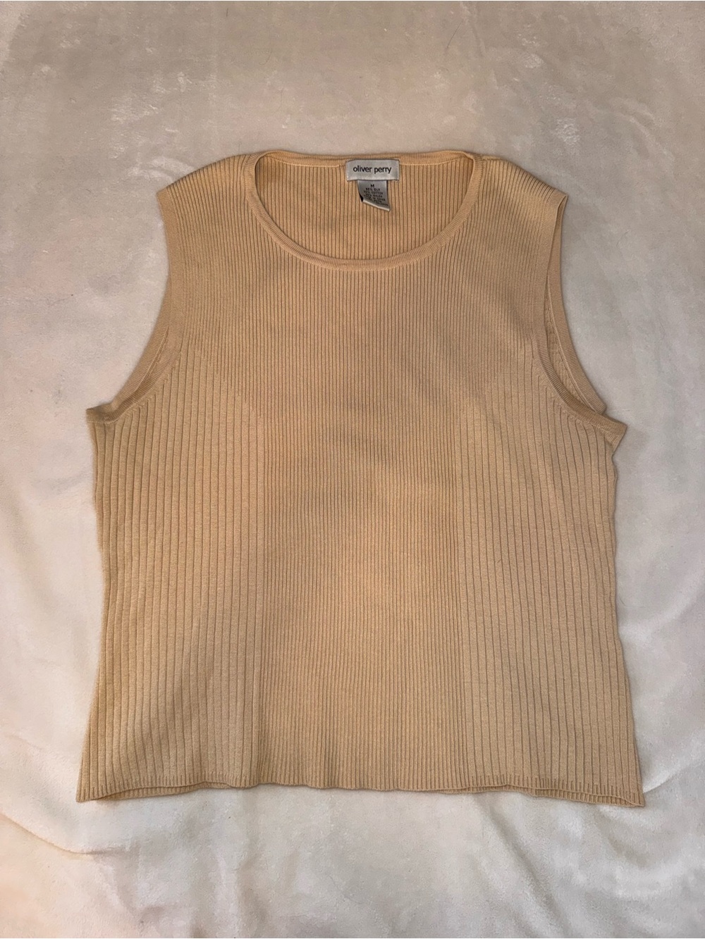 Oliver Perry Sleeveless Knit Top 55% Silk 
20% Cotton 25% Nylon Size Medium